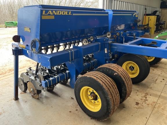 Image of Landoll 5211 equipment image 1
