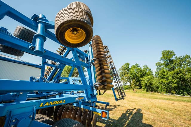 Image of Landoll 7530 equipment image 4
