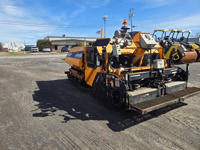 Image of LeeBoy 8520 equipment image 4