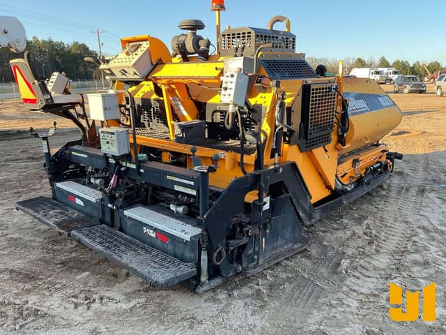 Image of LeeBoy 8520 equipment image 4