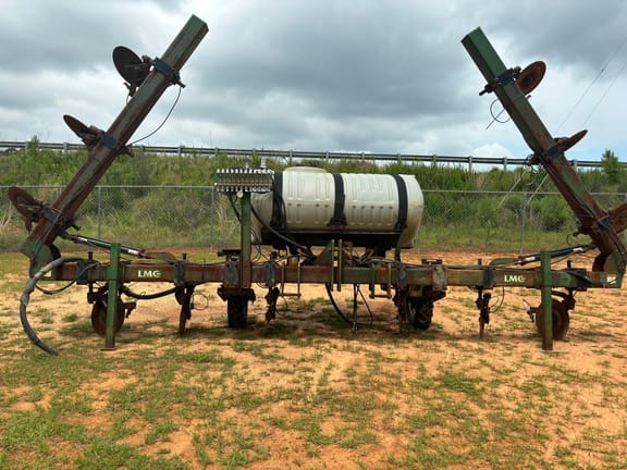 2019 LMC C50012RH-7 Equipment Image0