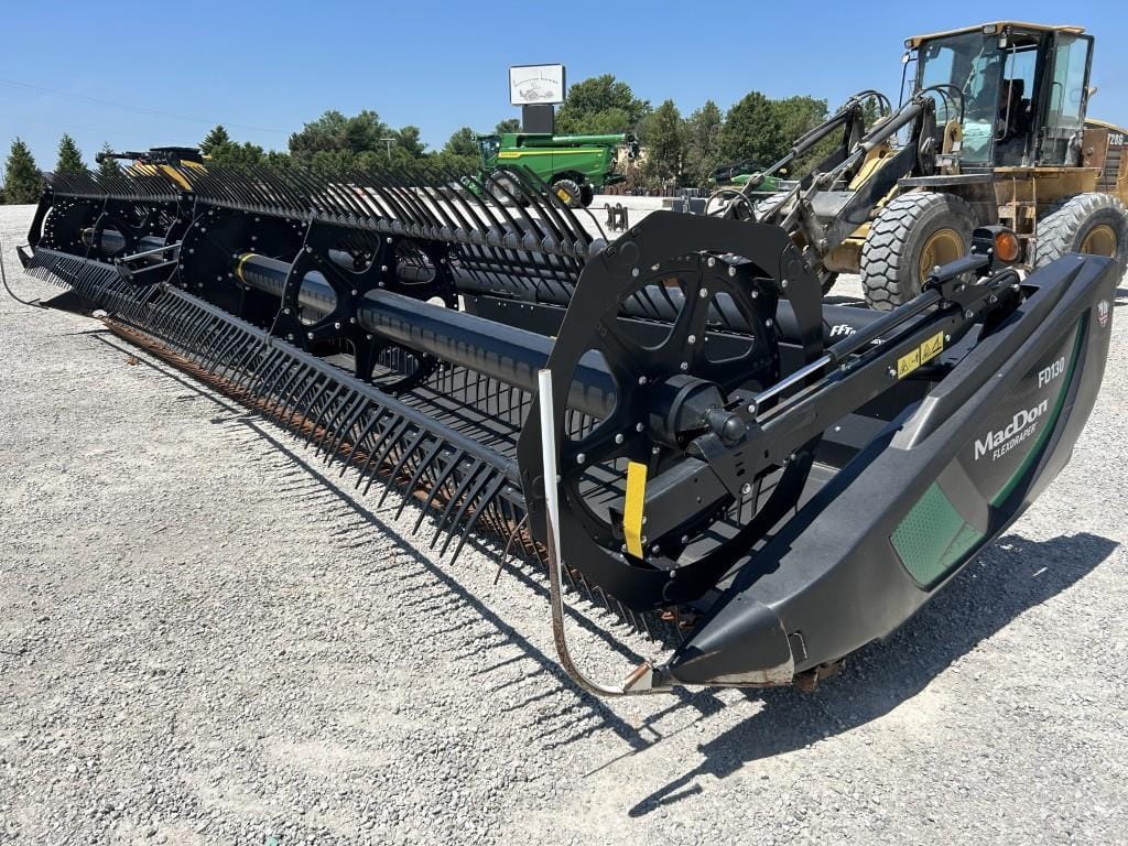2019 MacDon FD130 Equipment Image0