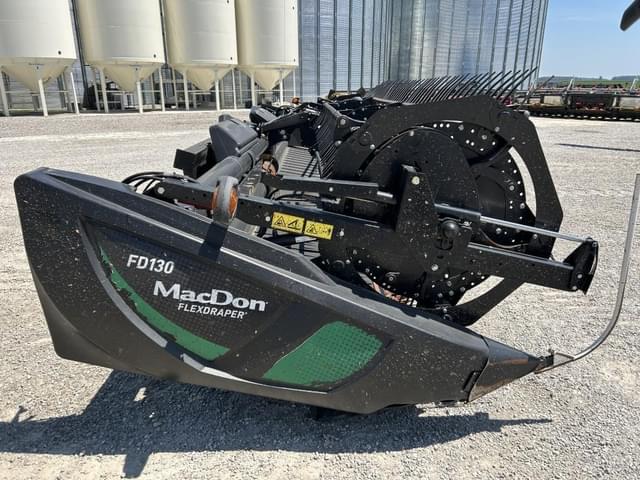 Image of MacDon FD130 equipment image 3