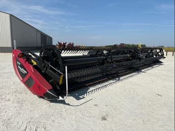 Main image MacDon FD135
