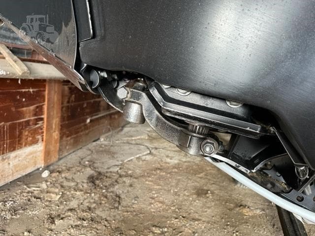 Image of MacDon FD135 equipment image 3