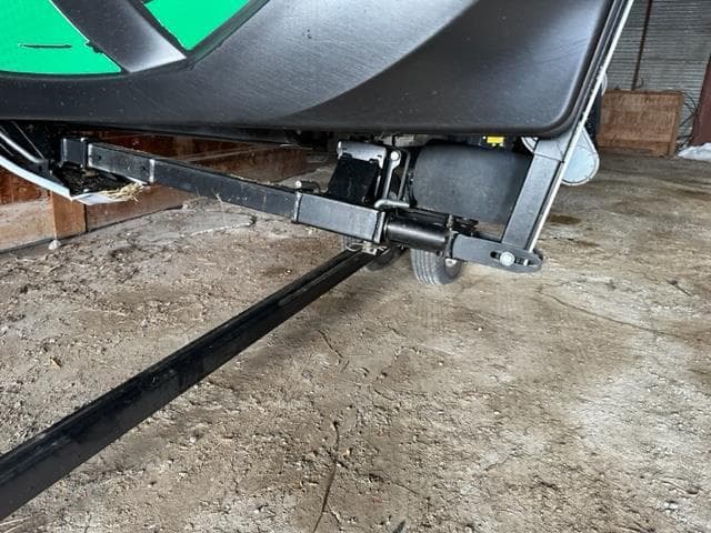 Image of MacDon FD135 equipment image 2