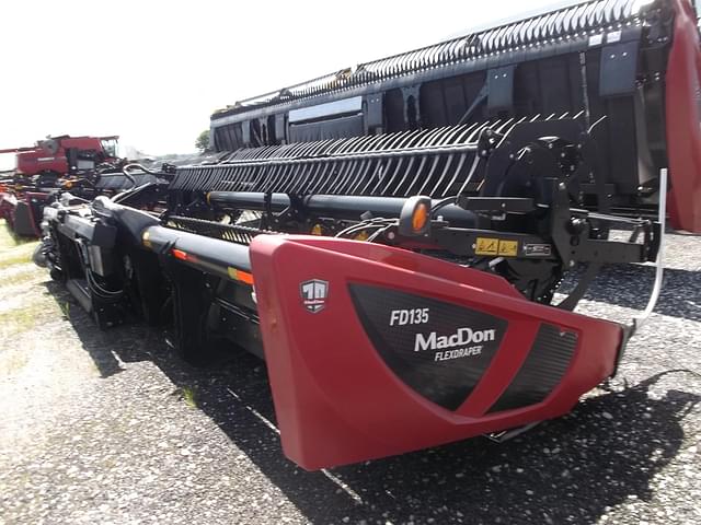 Image of MacDon FD135 equipment image 2