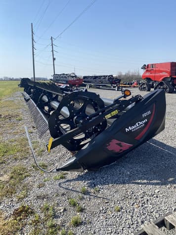 Main image MacDon FD135