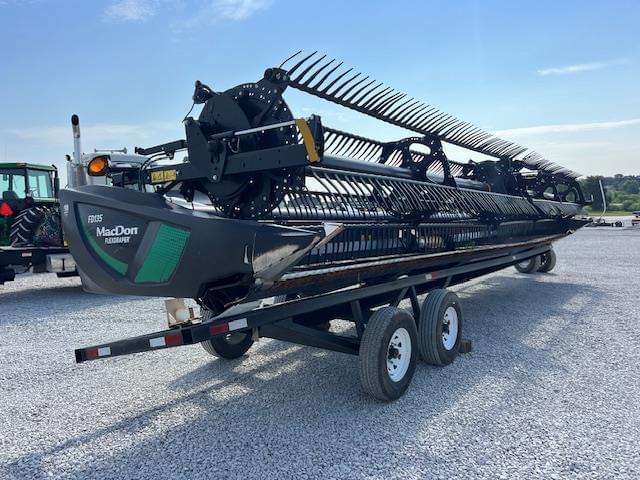 Image of MacDon FD135 equipment image 4