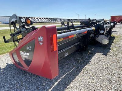 Image of MacDon FD135 equipment image 2