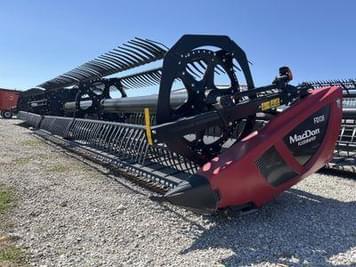 Main image MacDon FD135