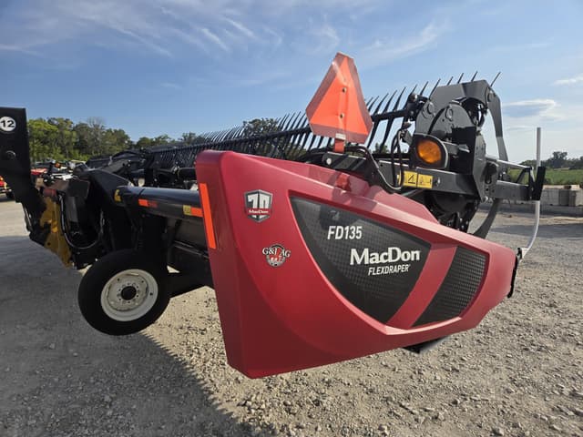 Image of MacDon FD135 equipment image 1