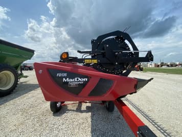 Main image MacDon FD135