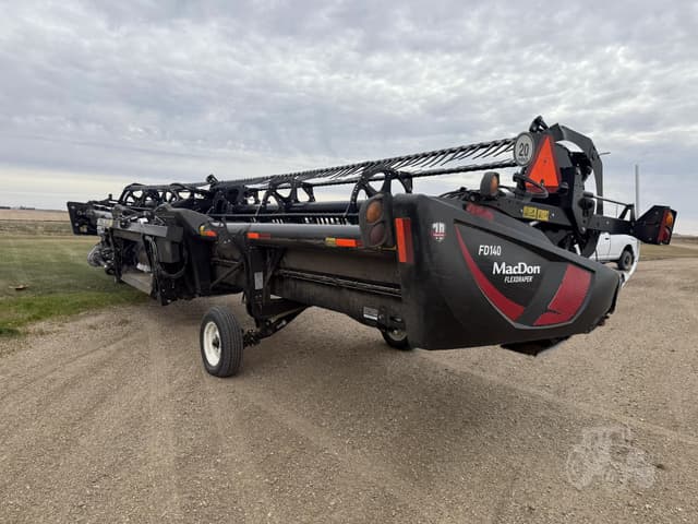 Image of MacDon FD140 equipment image 1