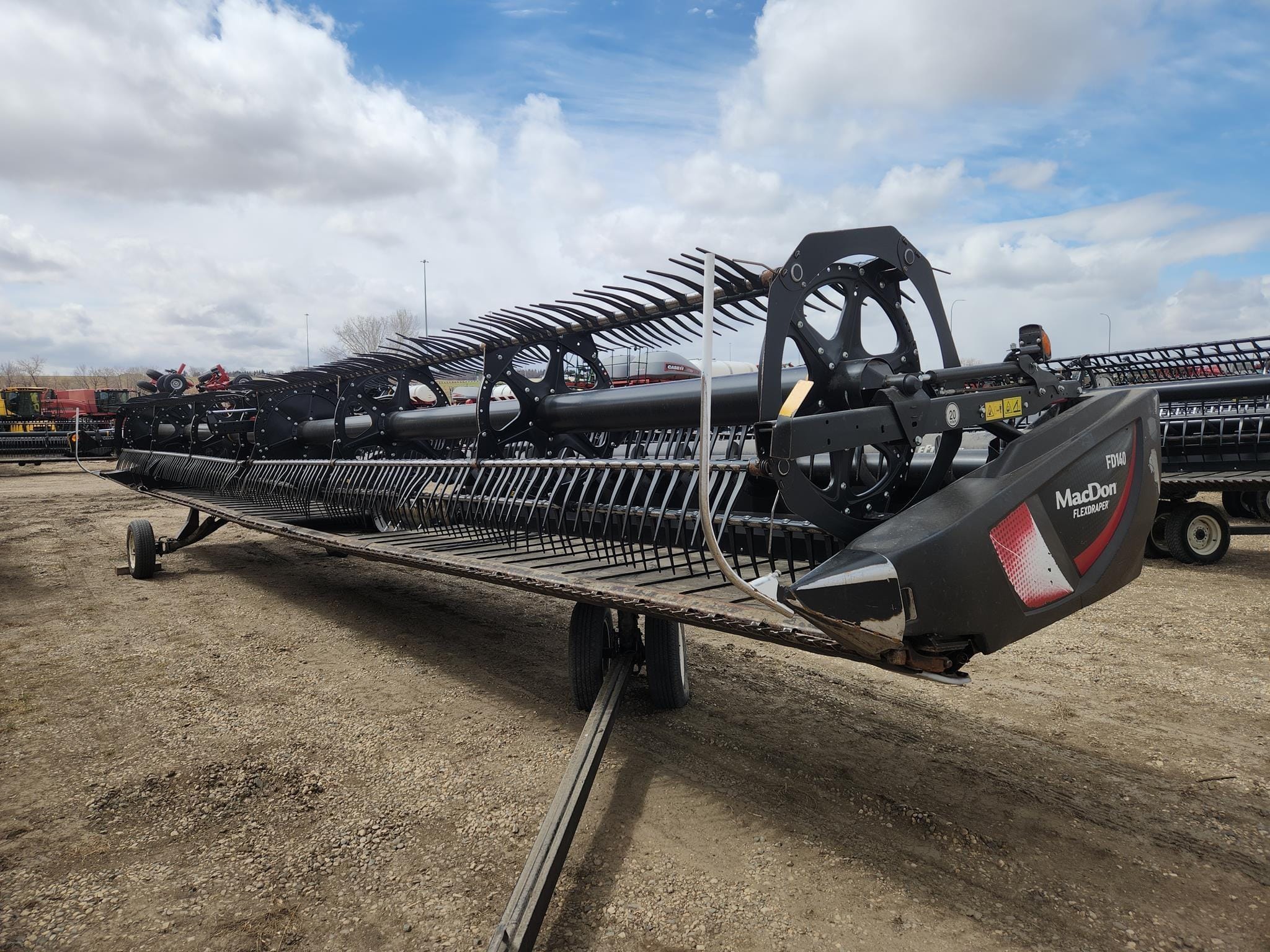 2019 MacDon FD140 Equipment Image0