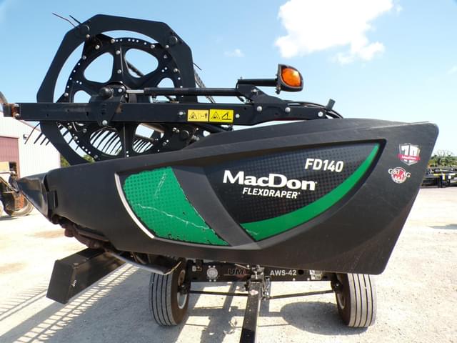 Image of MacDon FD140 equipment image 4