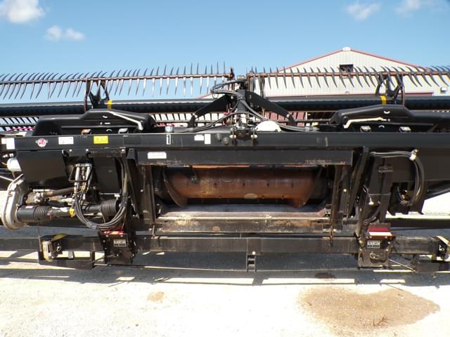 Image of MacDon FD140 equipment image 2