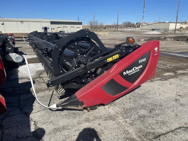 Image of MacDon FD140 equipment image 1