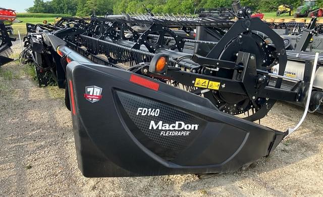 Image of MacDon FD140 equipment image 2