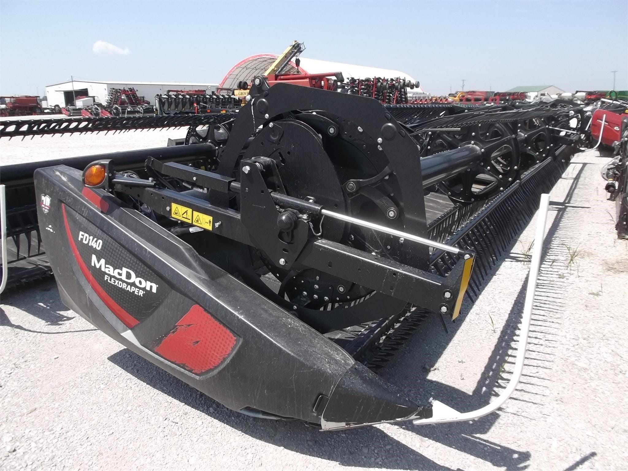 2019 MacDon FD140 Equipment Image0