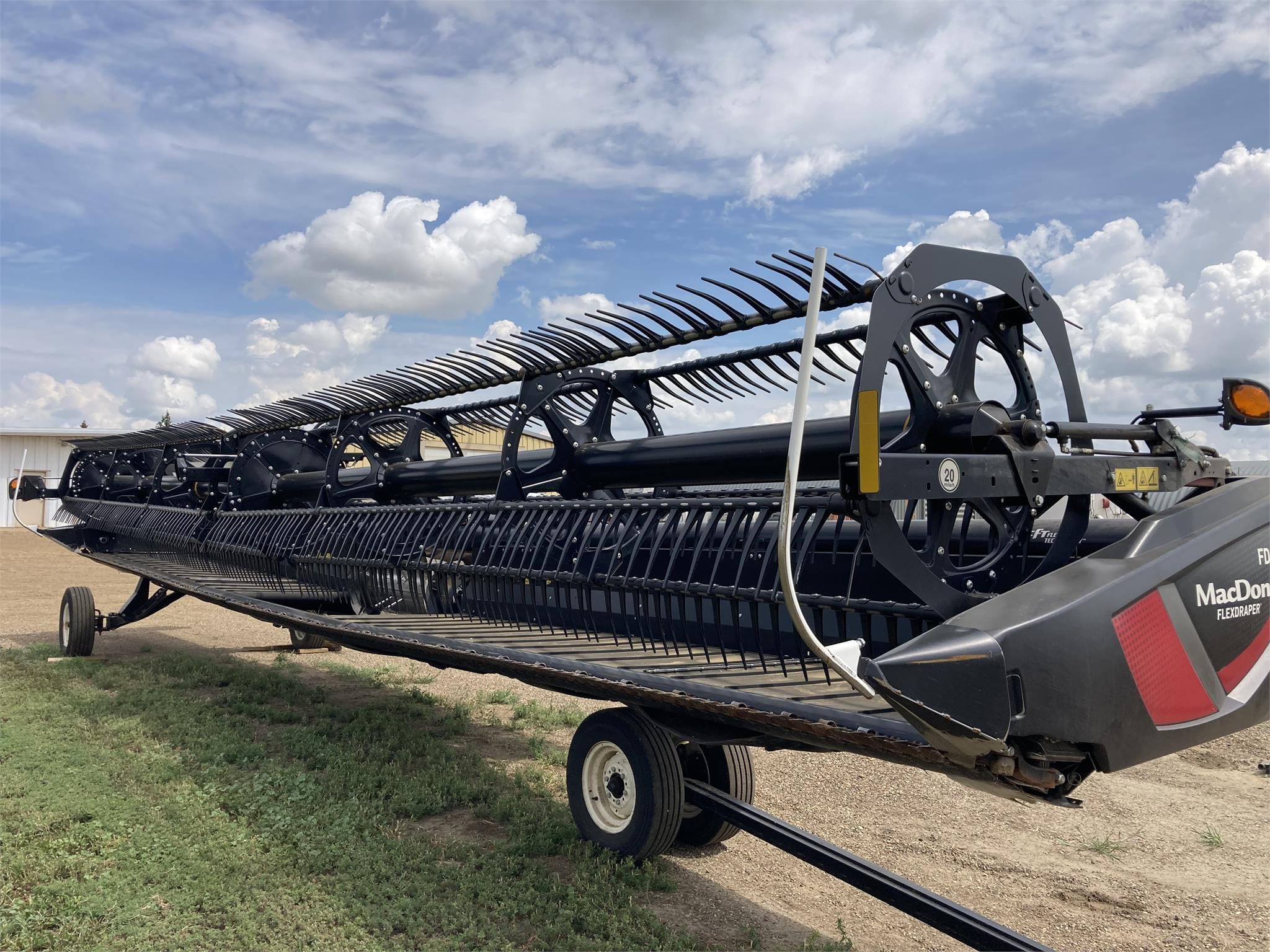 2019 MacDon FD140 Equipment Image0