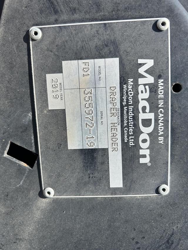 Image of MacDon FD140 equipment image 2