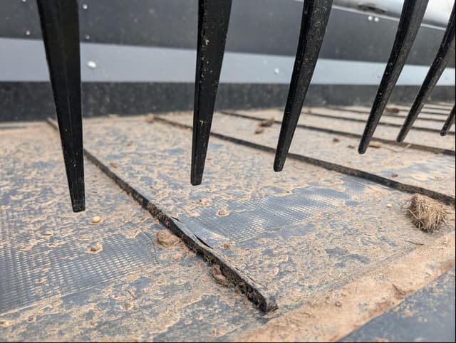 Image of MacDon FD140 equipment image 1