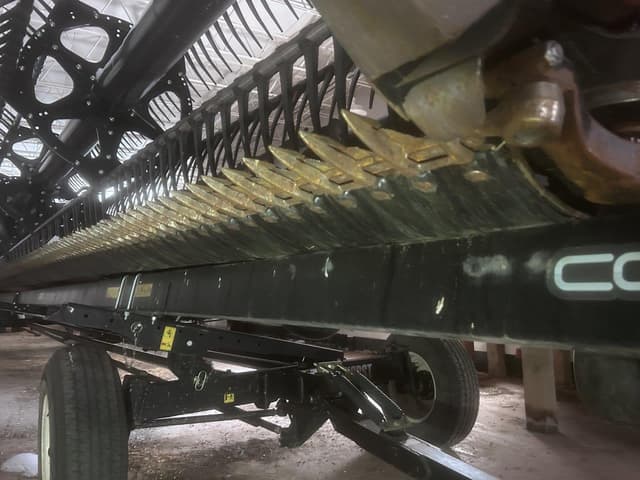 Image of MacDon FD145 equipment image 2