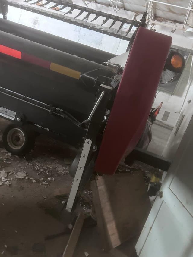 Image of MacDon FD145 equipment image 3