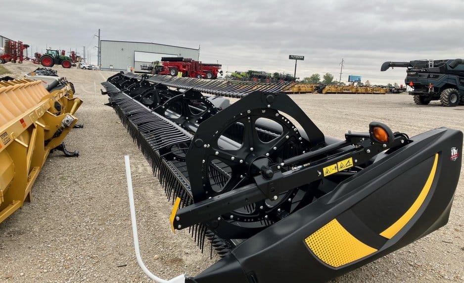 2019 MacDon FD145 Equipment Image0