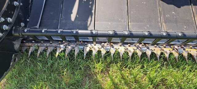 Image of MacDon FD145 equipment image 3