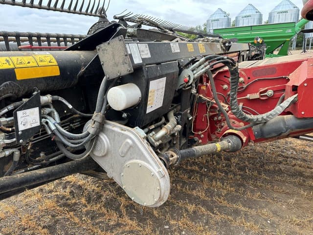 Image of MacDon FD145 equipment image 4