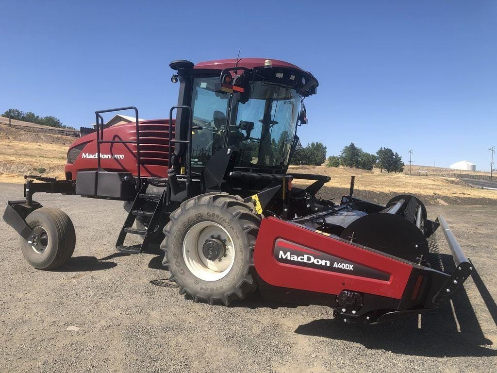 2019 MacDon M1170 Equipment Image0