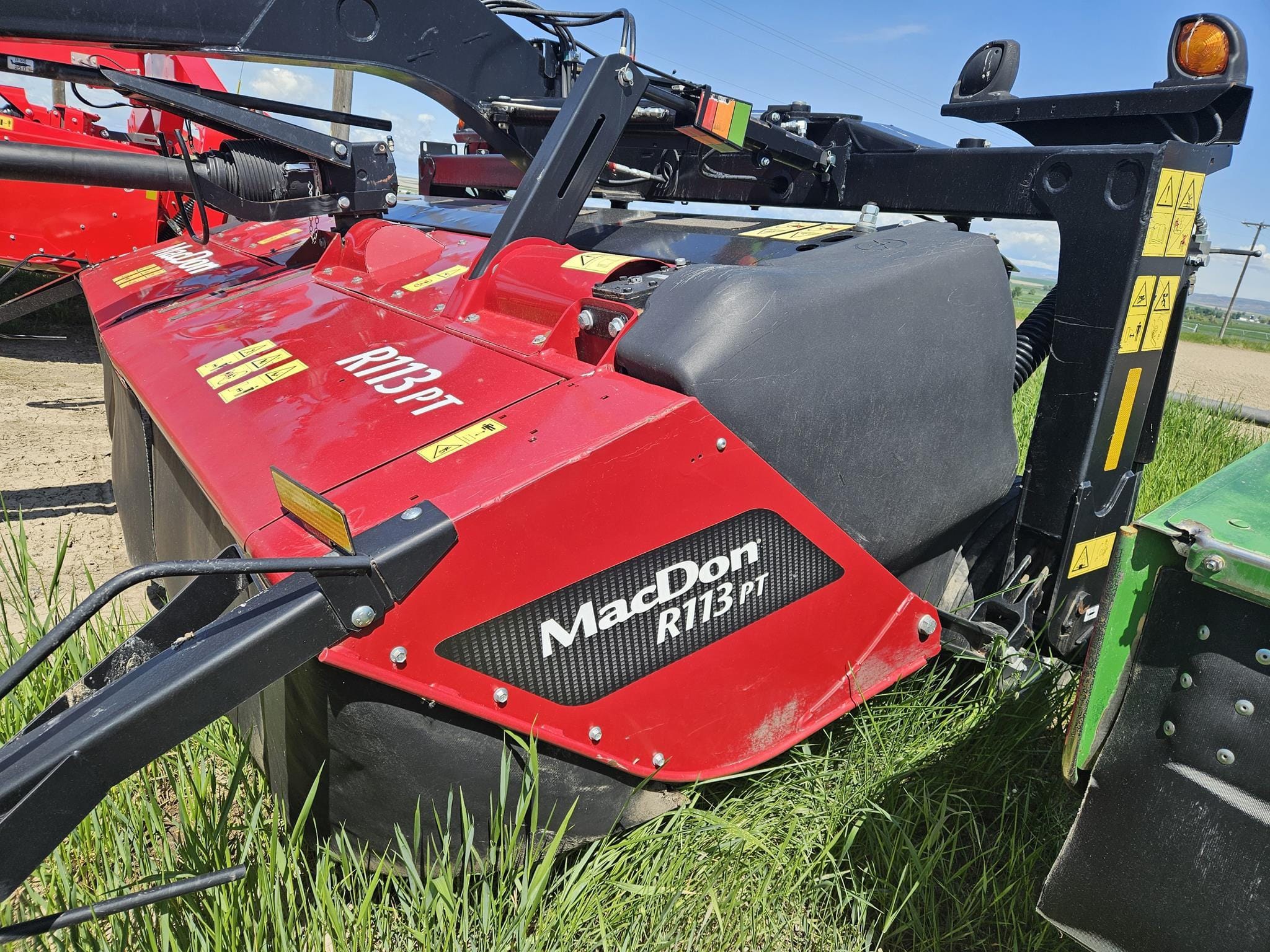 2019 MacDon R113  Equipment Image0