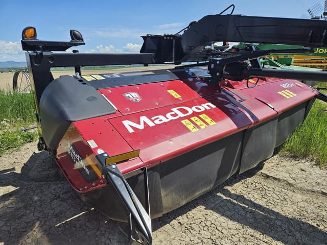 Image of MacDon R113  equipment image 3