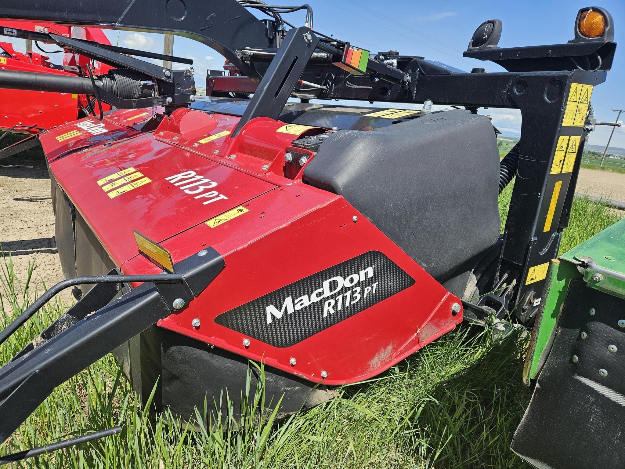2019 MacDon R113  Equipment Image0