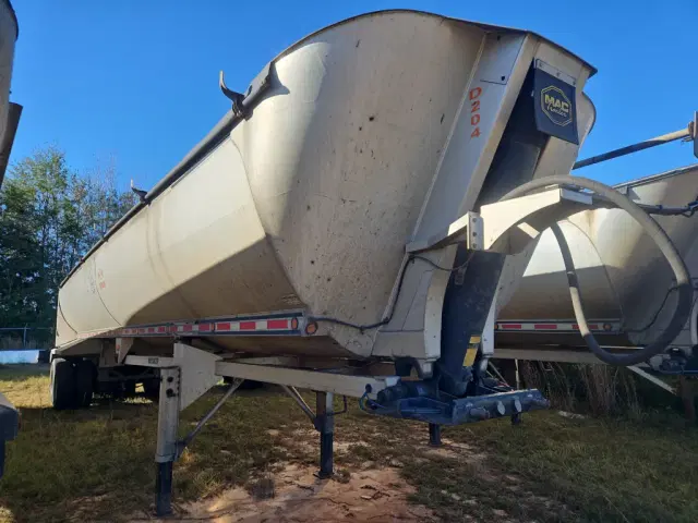 Image of Mac Half Round Dump Trailer equipment image 3