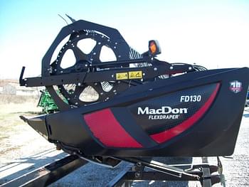 2019 MacDon FD130 Equipment Image0