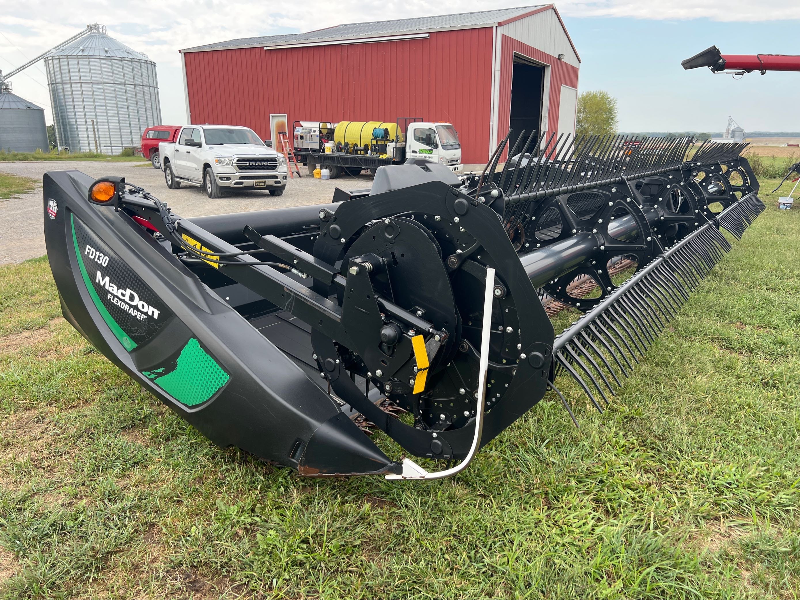 2019 MacDon FD130 Equipment Image0