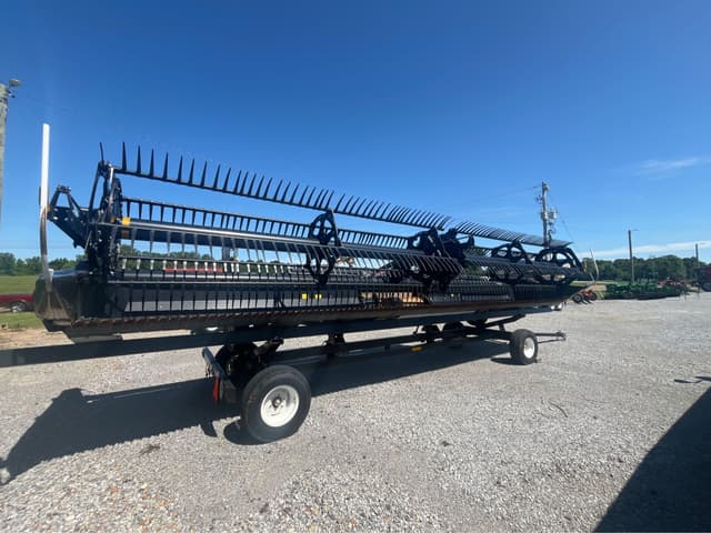 Image of MacDon FD130 equipment image 1