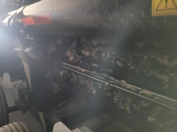 Image of MacDon FD135 equipment image 3