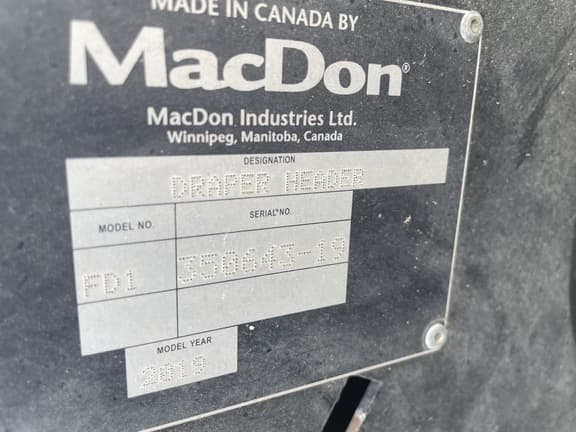 Image of MacDon FD135 equipment image 2