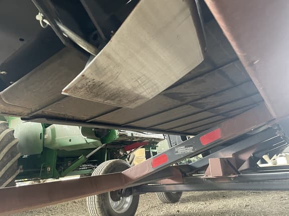 Image of MacDon FD135 equipment image 2