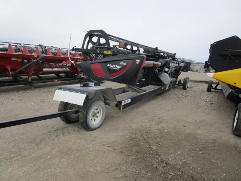 2019 MacDon FD135 Equipment Image0