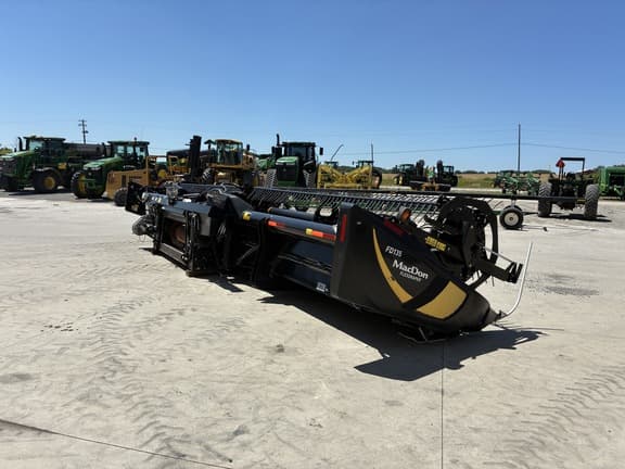 Image of MacDon FD135 equipment image 3