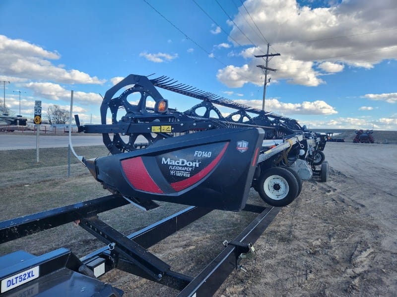 Main image MacDon FD140