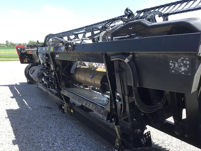 Image of MacDon FD140 equipment image 3