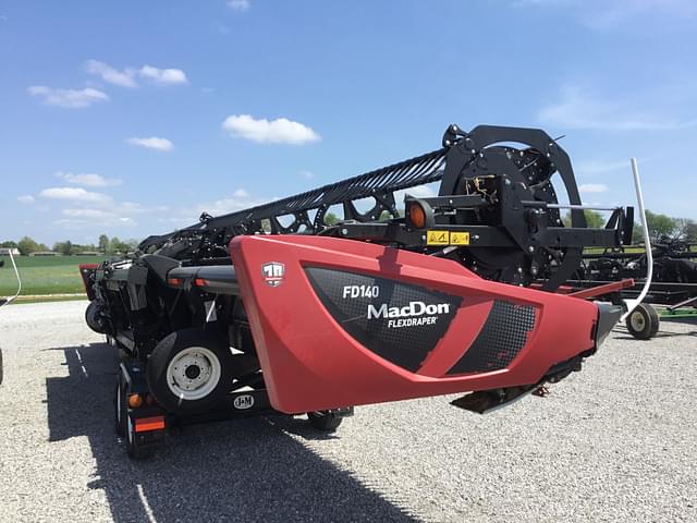 Image of MacDon FD140 equipment image 2