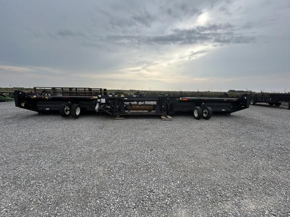 Image of MacDon FD140 equipment image 3