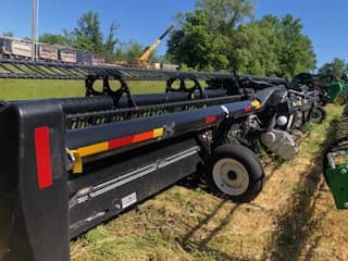 Image of MacDon FD140 equipment image 2